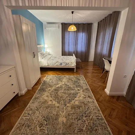 By The Sea 普里莫尔斯科