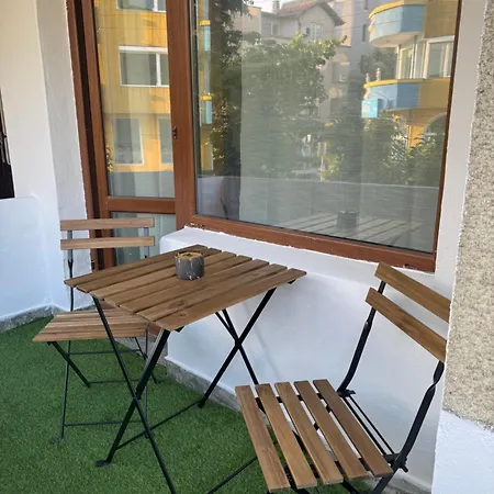 By The Sea 普里莫尔斯科