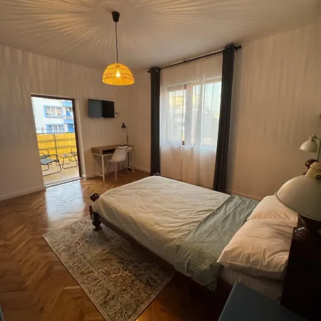 Apartment By The Sea