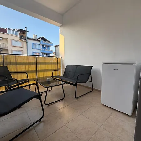 By The Sea Апартаменти *